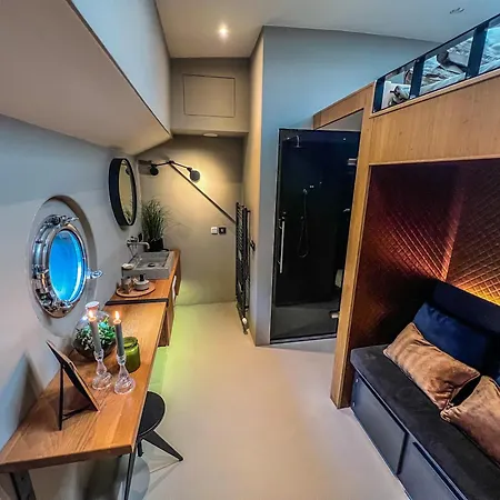 Boat & Boost Gasthof 4*