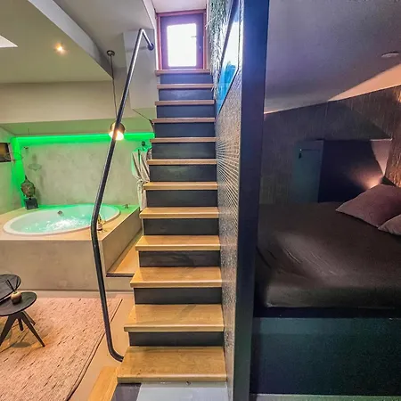 Boat & Boost Guest house