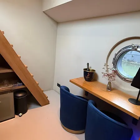 Boat & Boost Guest house