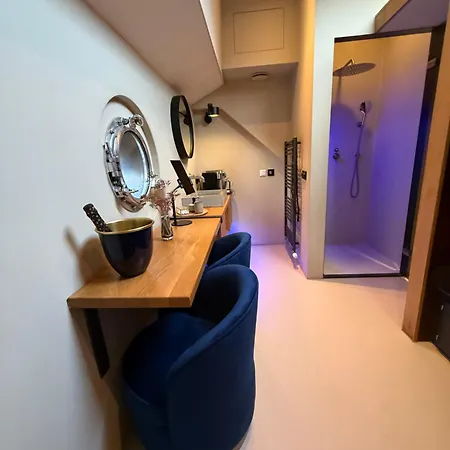 Boat & Boost 4* Amsterdam