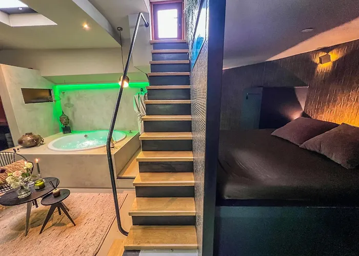 Boat & Boost Guest house