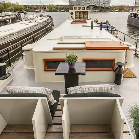 Boat & Boost Guest house