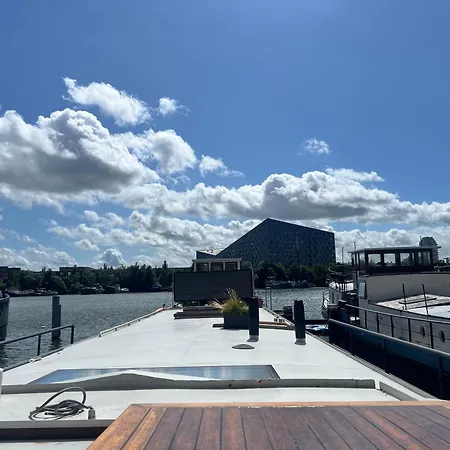 Boat & Boost 암스테르담